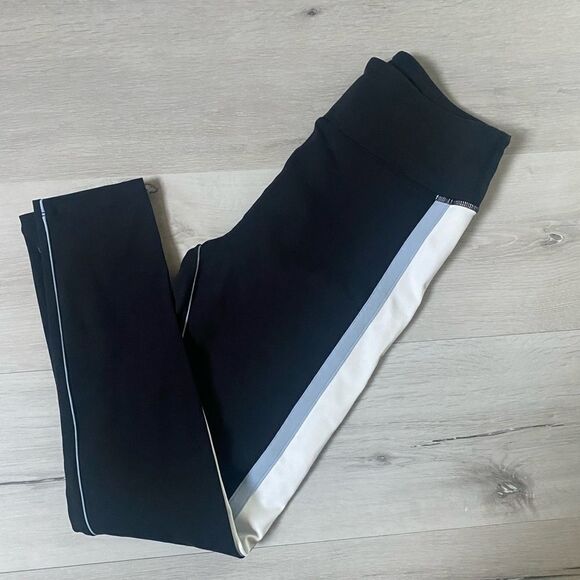 Moosecowfish Elk leggings black with light blue and white L NWT - Picture 4 of 5